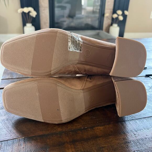 A New Day Women's Pippa Stretch Faux Suede Vegan Leather Ankle Boots Size 9.5 - Picture 3 of 7